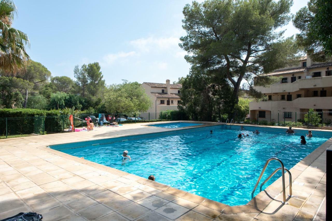 Le Hameau Des Pins Apartment Saint-Raphaël Екстериор снимка